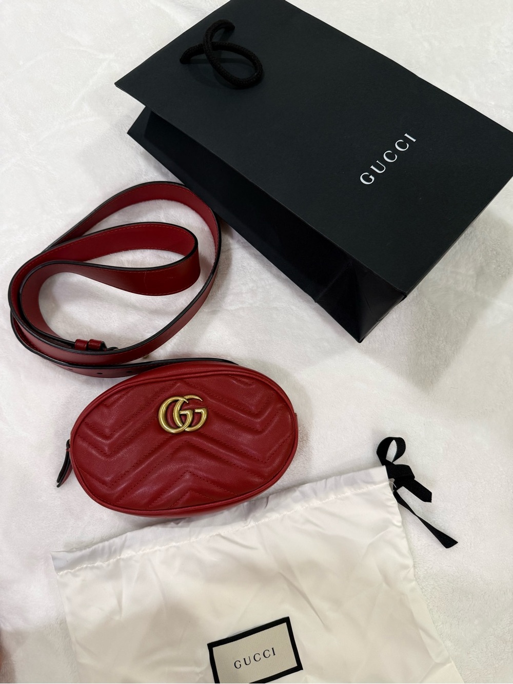 AUTHENTIC Gucci Red GG Marmont Quilted Mini Belt Bag